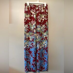 BCBGMAXAZRIA Women’s Floral Lightweight Wide Split Legged Pants Size XS Maroon